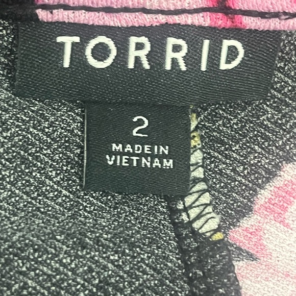 Torrid Black Floral Mini Stretch Crepe Wrap Dress Size 2 - Picture 7 of 8